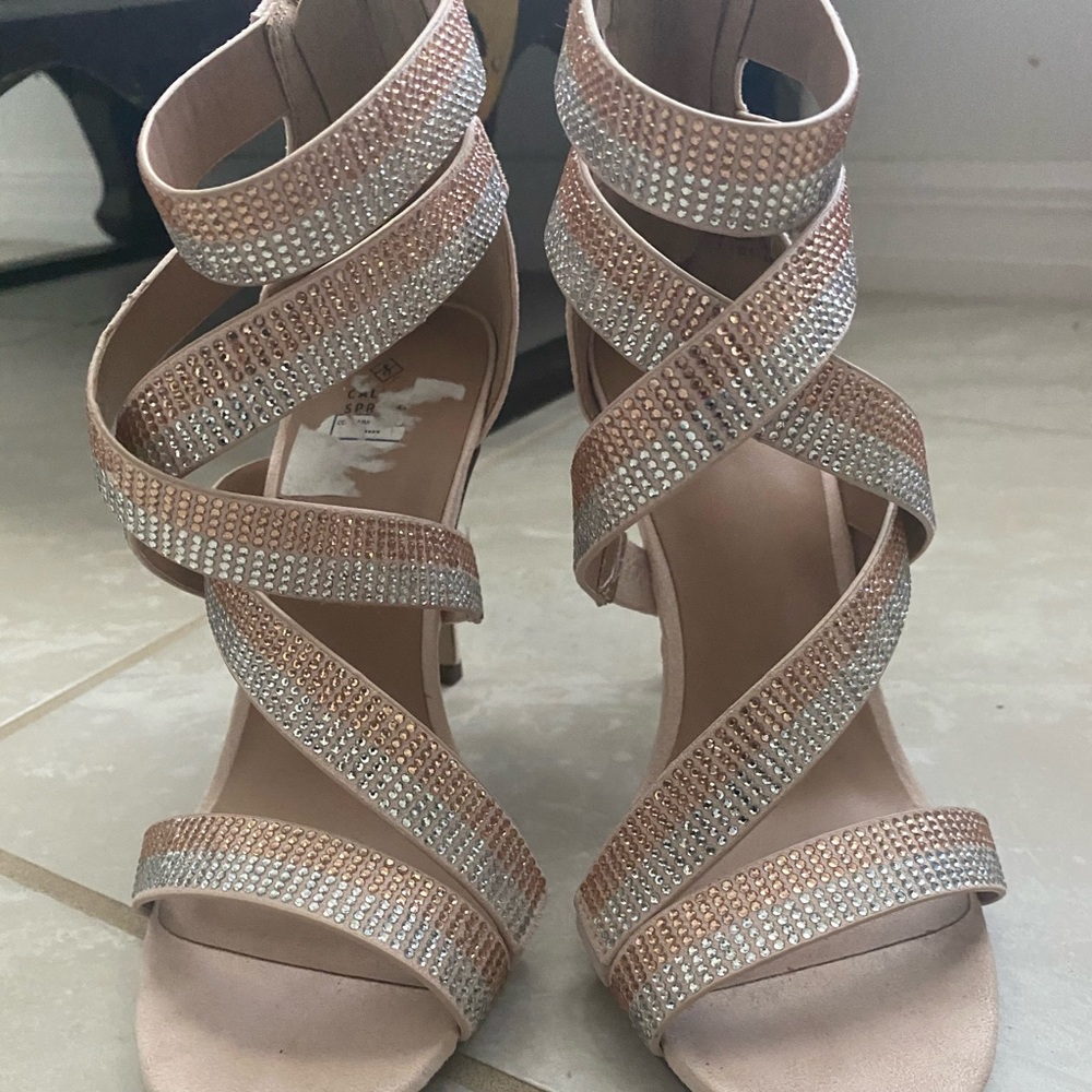 High heels - Picture 3 of 6